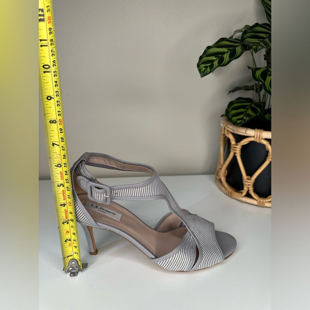 K. Bennett London Gray White Striped Christina Pumps Made in Italy, Size 9.5/40 - Picture 12 of 14